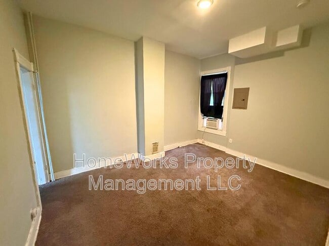 Photo - 2449 Barclay St Unidad 2