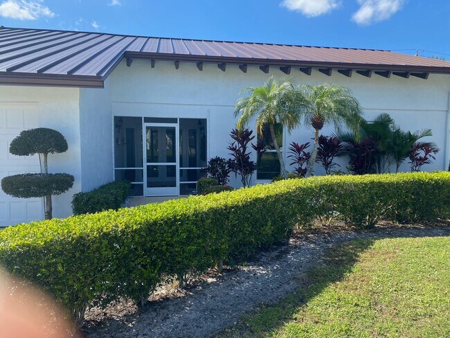 Photo - 1279 Kinglet Terrace