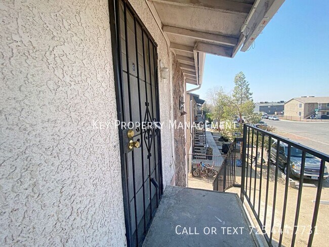 Photo - 3 BED 2 BATH UPSTAIRS CONDO NEARBY NELLIS ... Unit #3