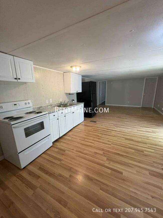 Photo - 19 Balsam Ln