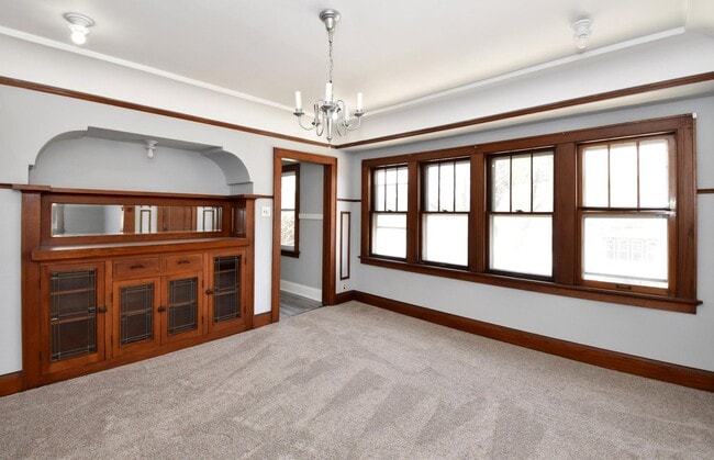 Photo - 5831 W Rogers St Unit Upper-B