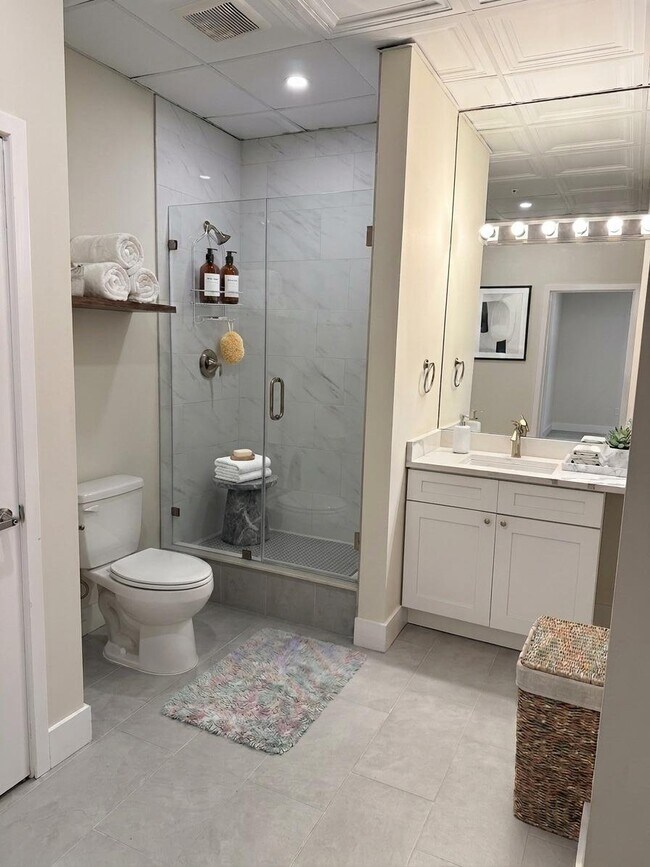 Photo - 15950 Bay Vista Dr Unit 201