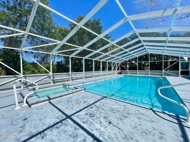 Photo - 947 McDonald Rd