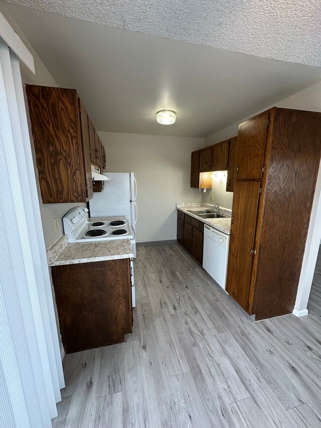4417 Parkview Dr Unit 3