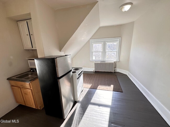 Photo - 166 2nd Ave Unit 10