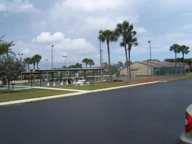 Photo - 819 Sky Pine Way Unit A1