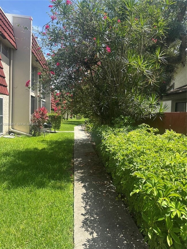 Photo - 5 Jacaranda Country Club Dr Unit 206