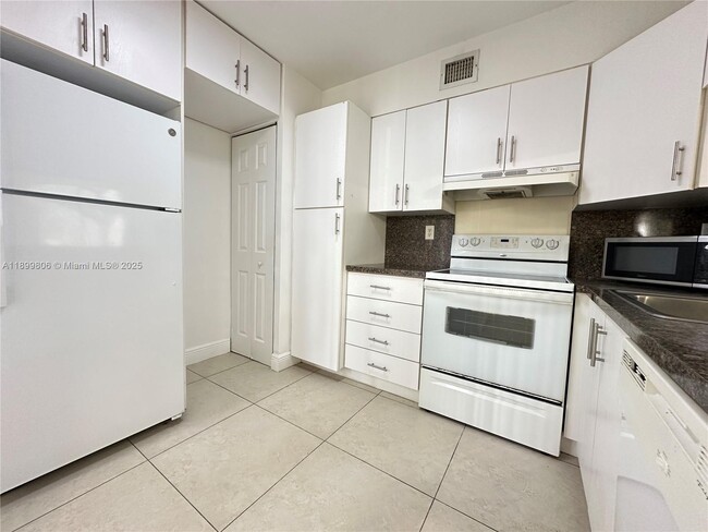 Photo - 9420 SW 140th Ct Unit 9420