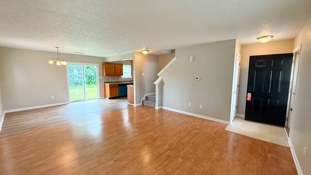 NORTH EAST/LAWRENCE 4 BEDROOM 2.5 BATH NEWER HOME AVAILABLE NOW!