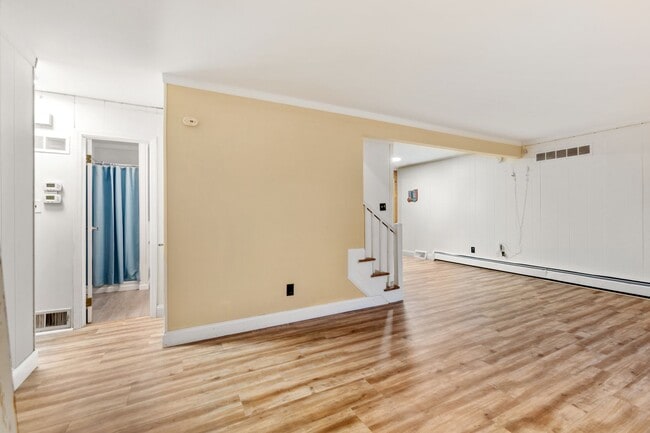 Photo - Single family Walking distance to UofD; Av...