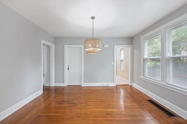 Photo - Grand Vista 6166-6170