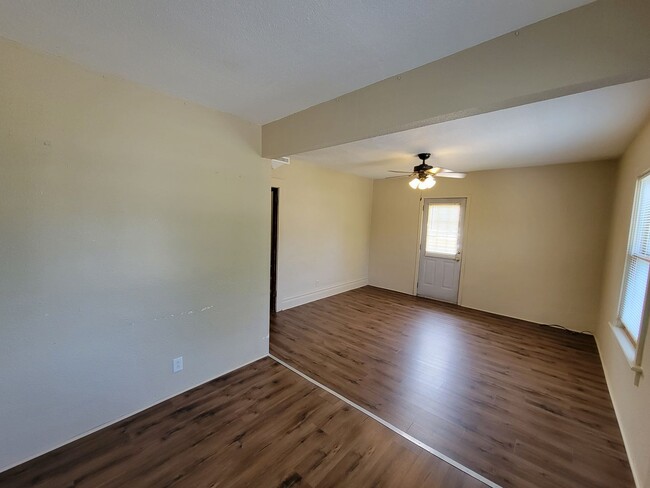Photo - 604 W Seerley Blvd Unit 604-1/2