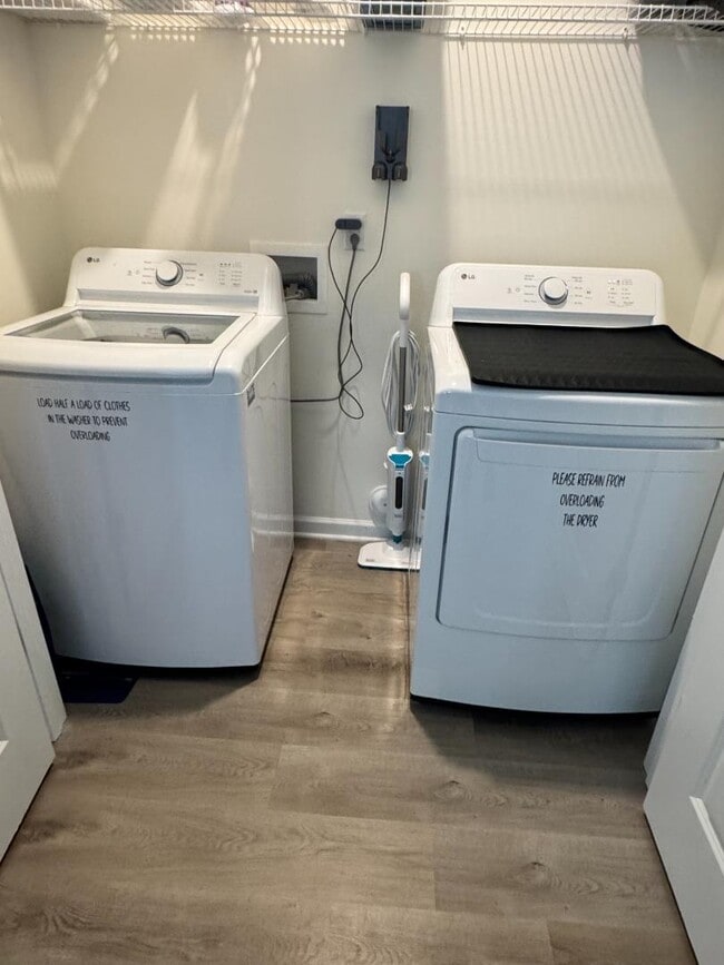 Photo - 2611 Carsten Ave