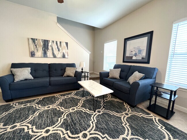 Sala de estar de la planta baja - 1900 Little Elm Trl