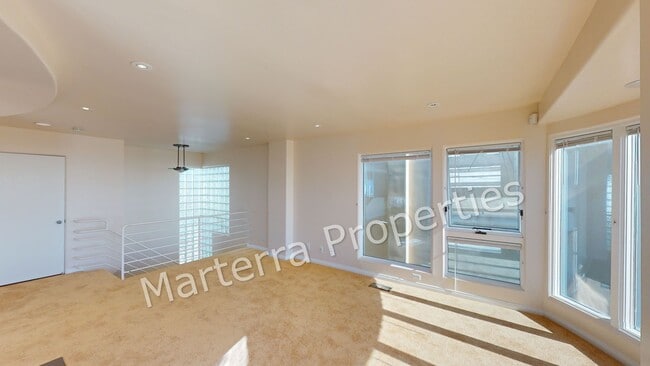 Photo - Spacious 2 Bed/2.5 Bath Oceanfront Home in Manhattan Beach