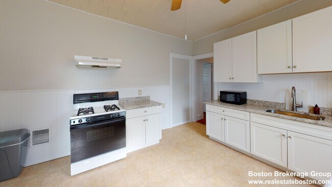 Photo - 32 Roseclair St Unidad #3