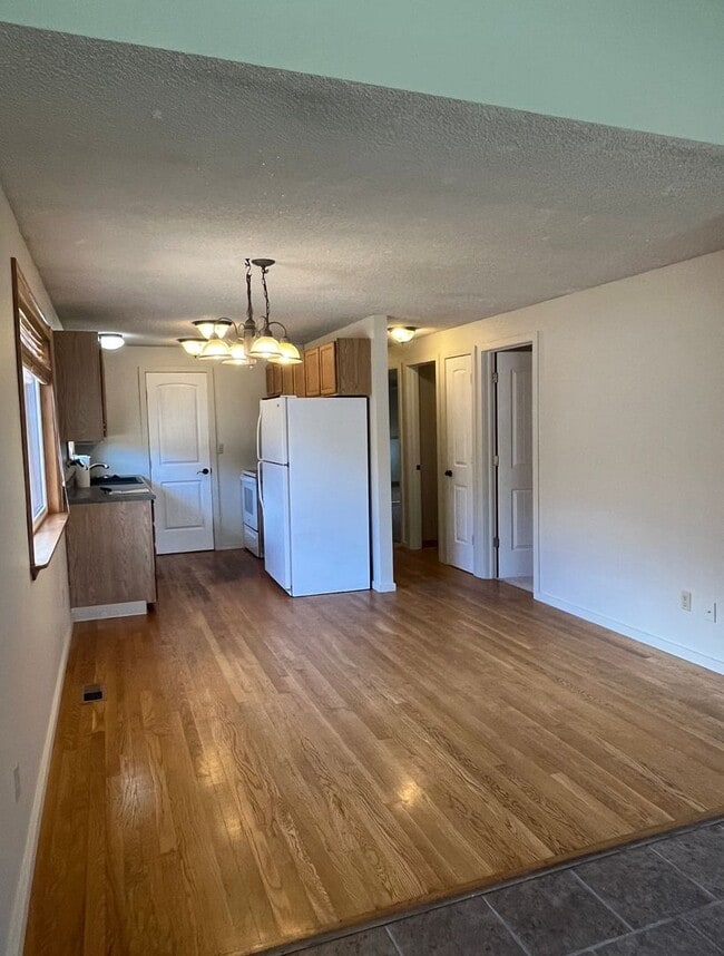 Photo - PRELEASING: Updated 3 bed/1 bath Rambler in Roosevelt Neighborhood!