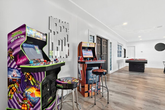 Building Photo - 2365 NE 195th St Unit ID1372319P