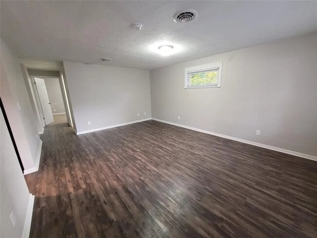 Photo - 2518 E 5th St