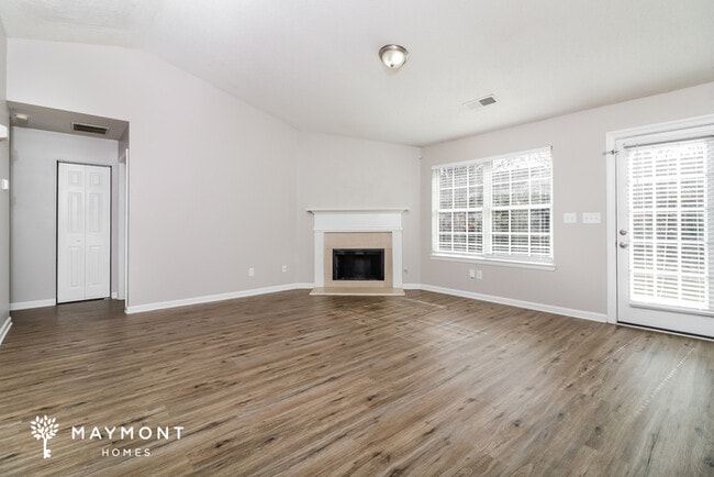 Photo - 7520 Old Chapel