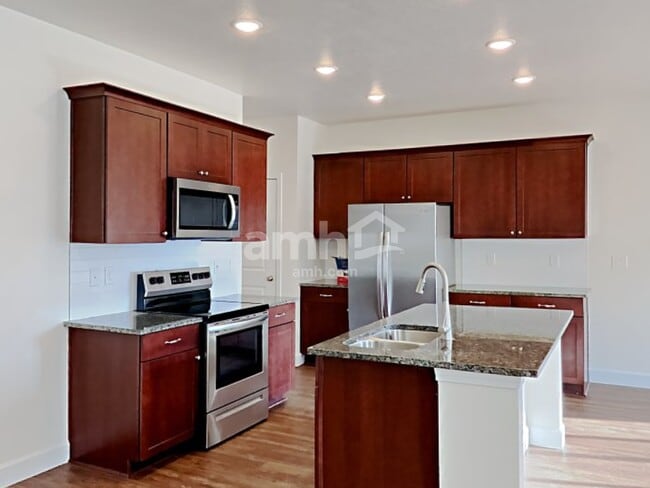 Photo - 2344 Surry Way