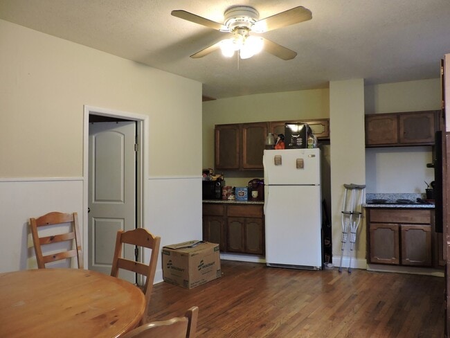 Building Photo - 110 Lyon St Unit Single Family