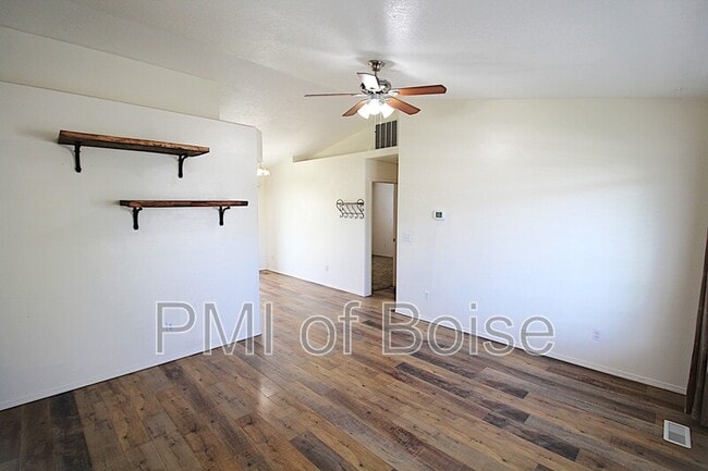 Photo - 521 Stony Meadow Dr