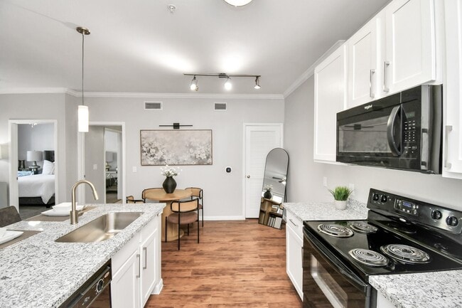 Building Photo - 6777 Sommerall Dr Unit 1322