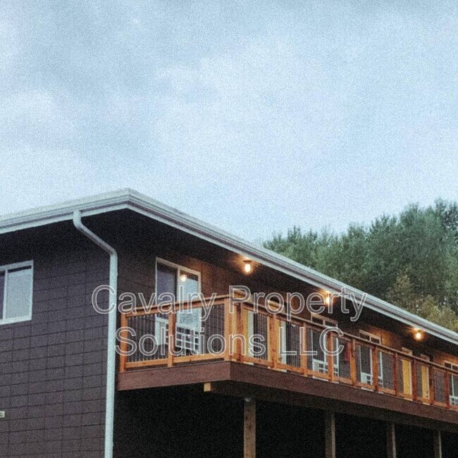 Photo - 923 E Central Entrance Unit All Utilities Included