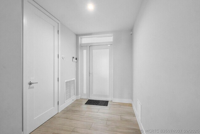 Photo - 1 S Palmway Unit 203