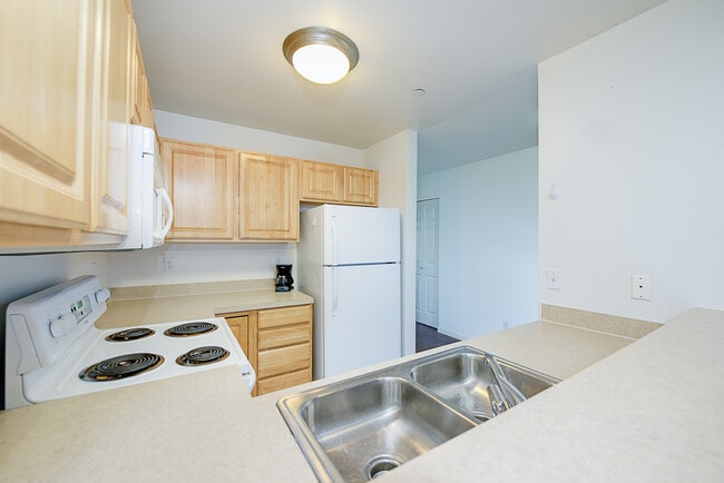 Photo - 10122 9th Ave W Unidad C210