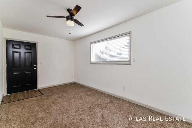 Photo - 2107 Preuss Rd Unidad D