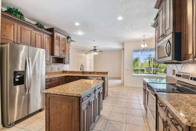 Photo - 21107 Bircholm Ct