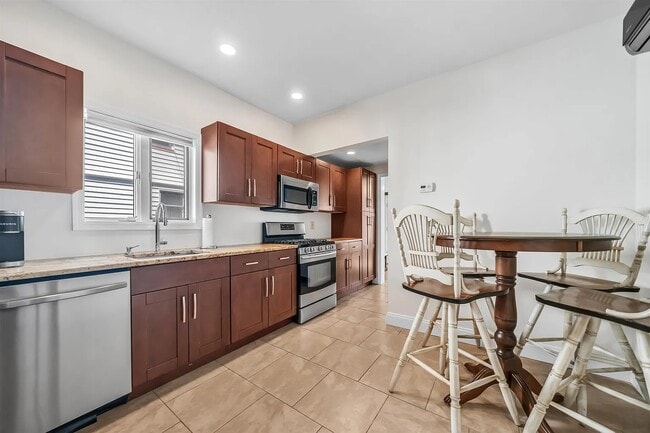 Photo - 90 Union Ave Unit 1