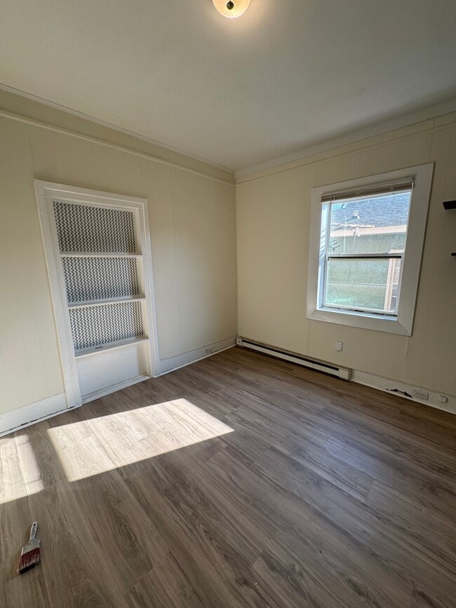 1st bedroom - 509 Walnut St Unit A