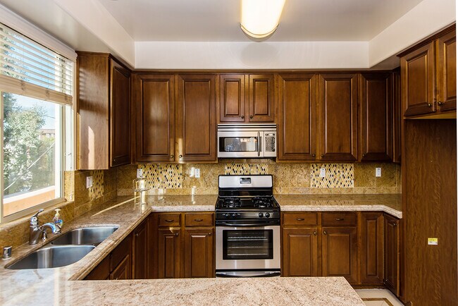 Photo - Thayer Unidad B