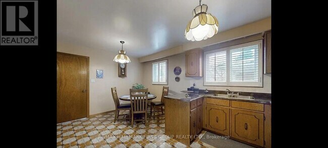 Photo - 23 St Paschal Ct