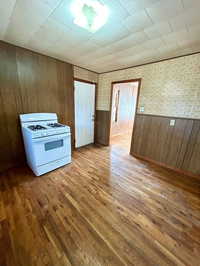 Photo - 3 bed 1 bath now available in Arnet Benson