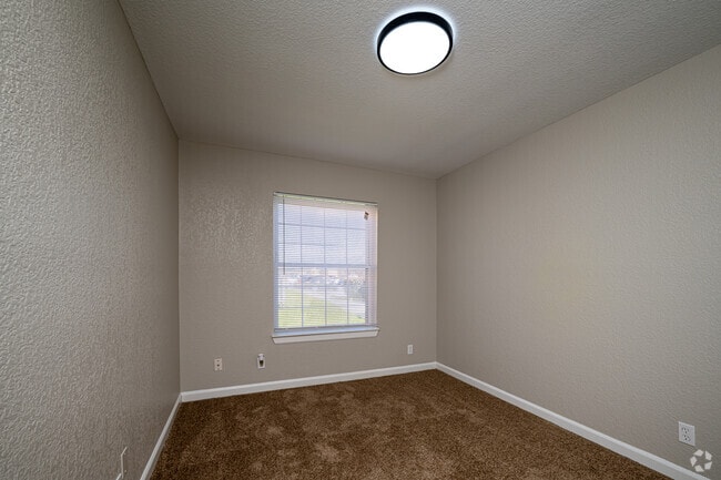 2BR, 1BA - 771SF - Primary Bedroom