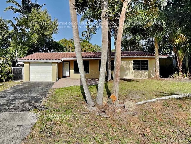 Building Photo - 2608 SW 34th Ave Rental