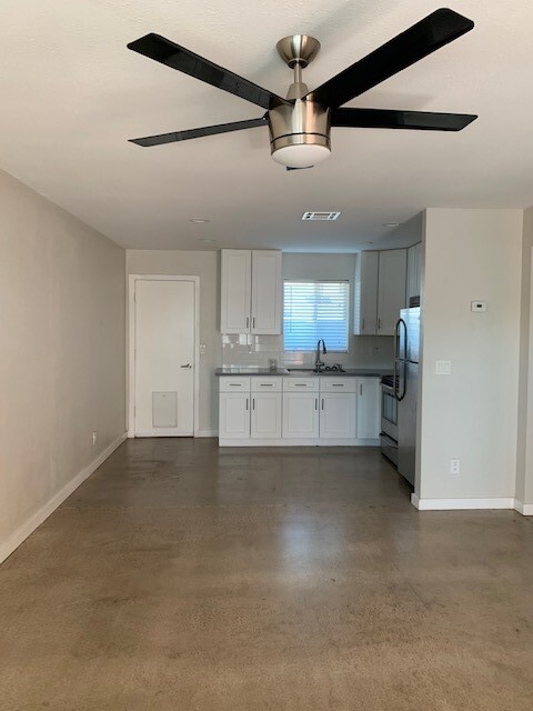 View of Kitchen and eating Area - 4135 N 27th St Apartamentos Unidad #3