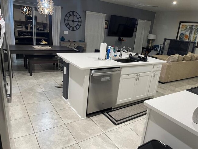 Photo - 484 Cherimoya St