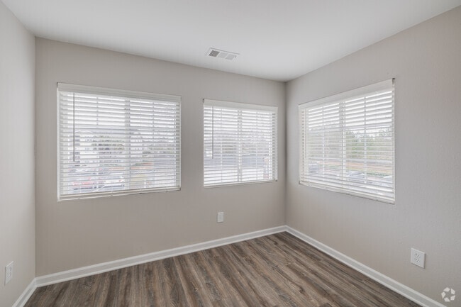 3BR, 2BA With Sunroom - 1,456SF - Sunroom