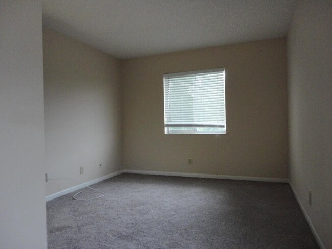 Photo - 4717 Sable Pine Cir Unidad C2