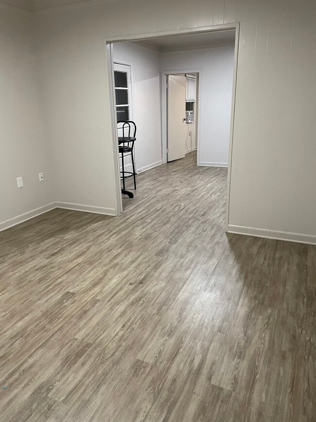 Photo - 739 Avenue A