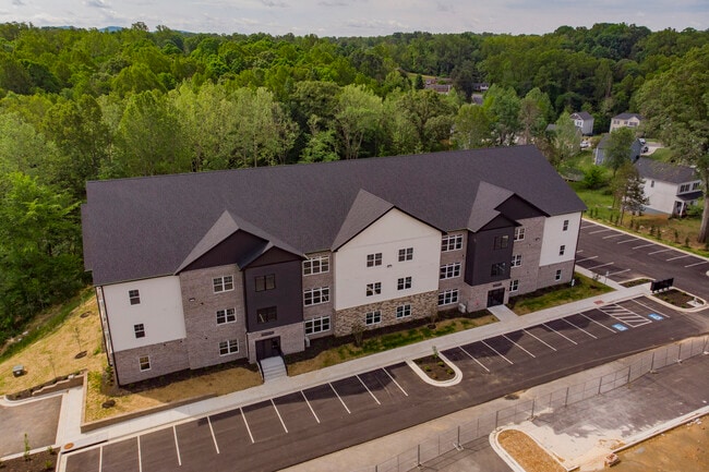 Photo - 128 Brenleigh Ct