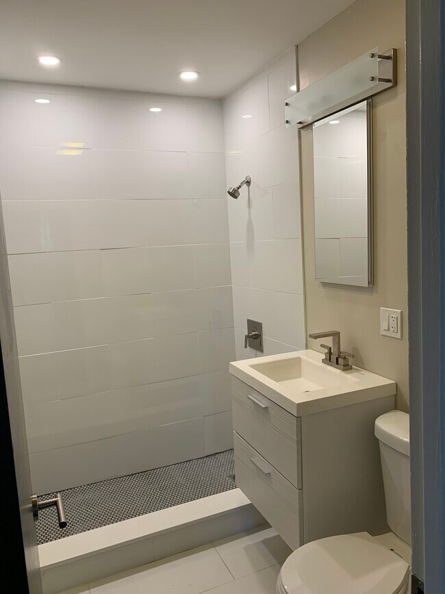 40 Evergreen St Unit 11