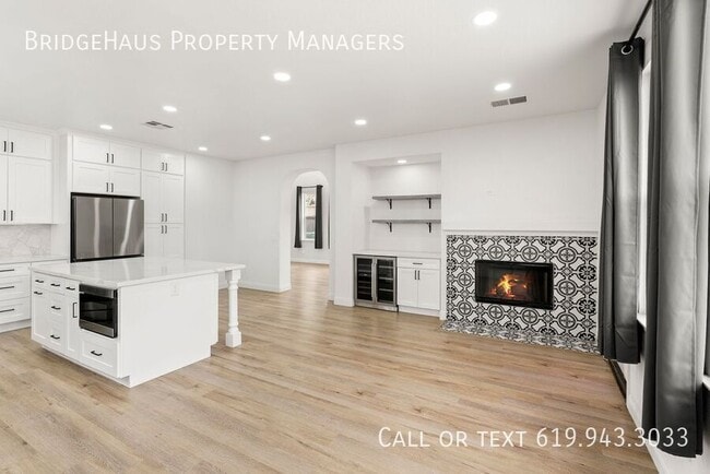 Building Photo - 1048 Sunset Crossing Point