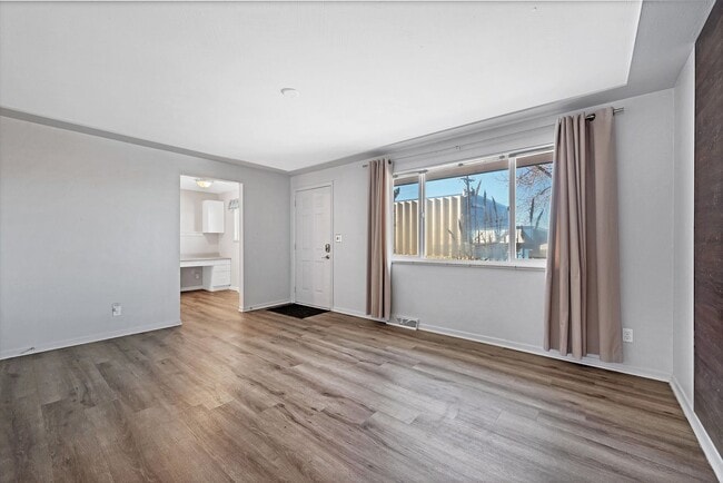 Photo - 6024 S Prince St