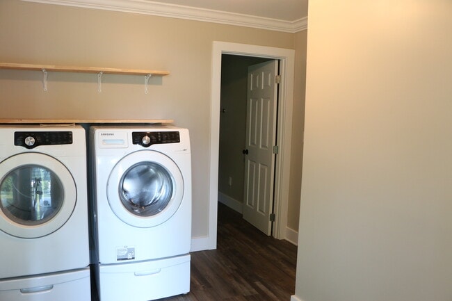 Building Photo - 1426 Harvey St